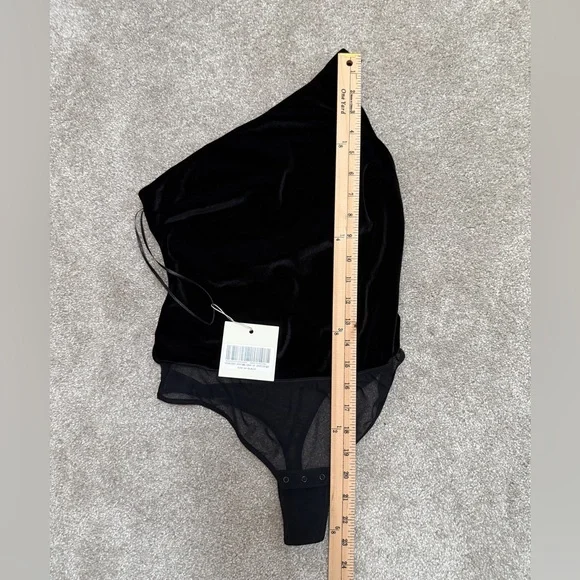 Undress Code - Reach for the Stars - Black Velvet One Shoulder Bodysuit - size M